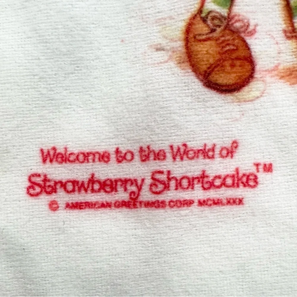 Vintage 1980 Lullaby Land Strawberry Shortcake Bodysuit Footie Pajama NB-3M Baby